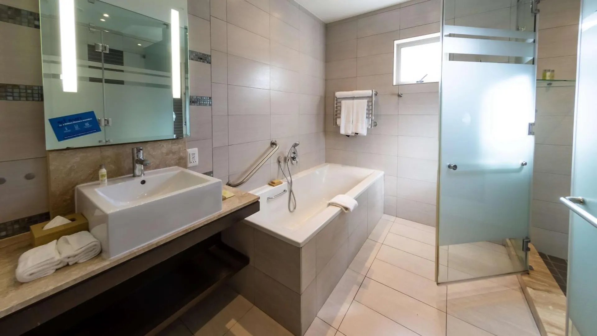 Hotel Doubletree By Hilton Cape Town Upper Eastside