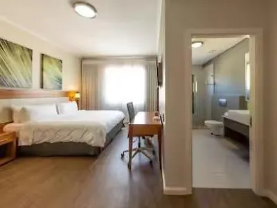 Doubletree By Hilton Cape Town Upper Eastside Hotel 4*,