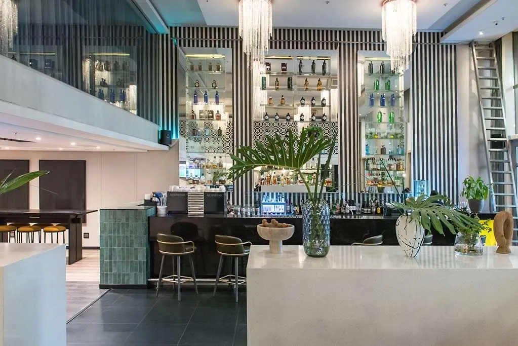 Hotel Doubletree By Hilton Cape Town Upper Eastside 4*,  Sudáfrica